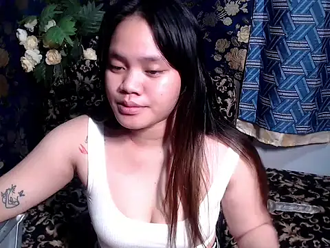 prettykrysgirl - Prettykrysgirl's free webcam