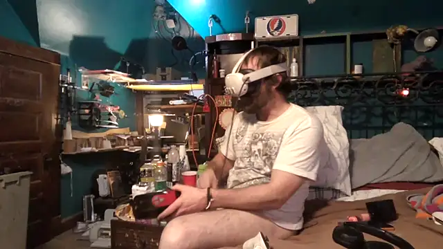 charactrzero (Ask my age) - get naked stay naked