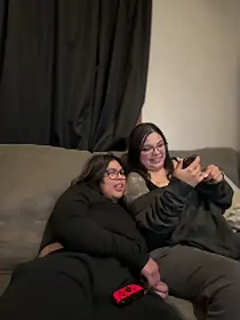 miacanela_xo - Miacanela_xo's free webcam - UK Sex Cams