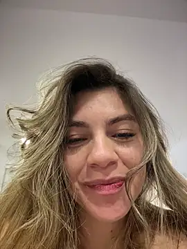 alicee16 live cam profile