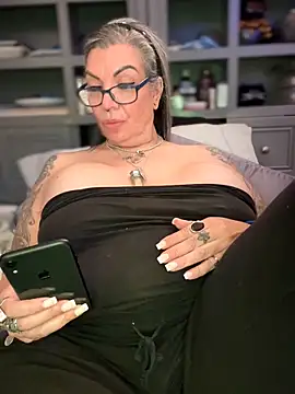 dieseldame1313 webcam