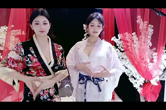 美女Banana-Milk69在线直播