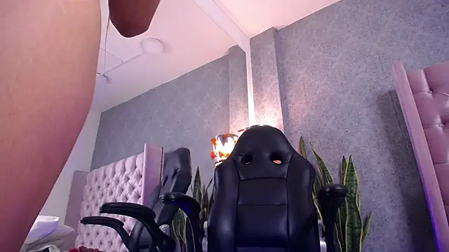 laila_stilwiills - Laila_stilwiills's free webcam - UK Sex Cams