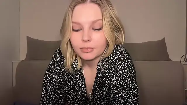 ophelia_ritz - Ophelia_Ritz's free webcam - UK Sex Cams