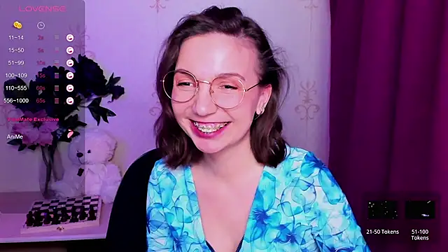 kindhazelhere_ (F young) - My birthday is coming soon!