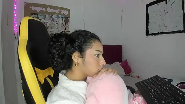 emily_stars1 (F teen) - anal with dildo