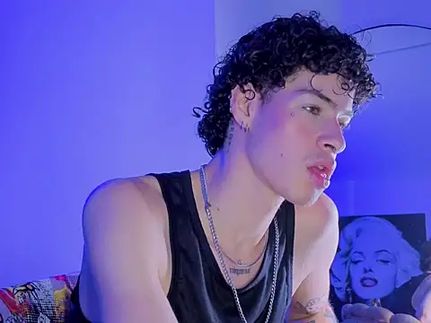 nova_salvatore - Nova_salvatore's free webcam - UK Sex Cams