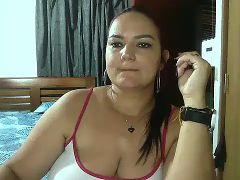 roja_tentacion (F milf) - BE MY KING♥♥KISS ME♥♥TOUCH ME♥♥HUG ME♥♥♥