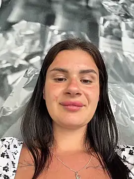 MiraReach's Live Sex Cam Show