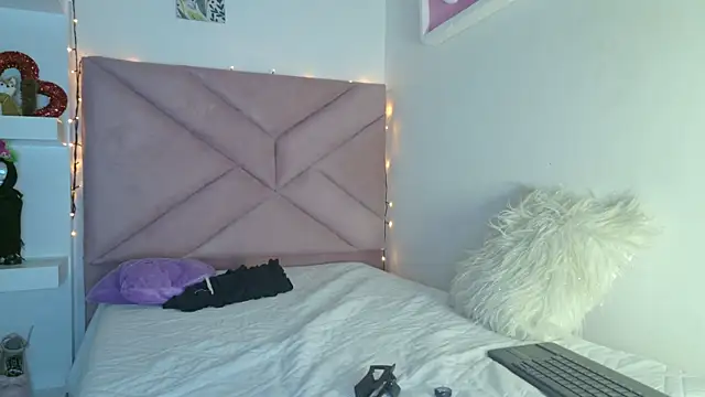 eva_sin18 live sex cam