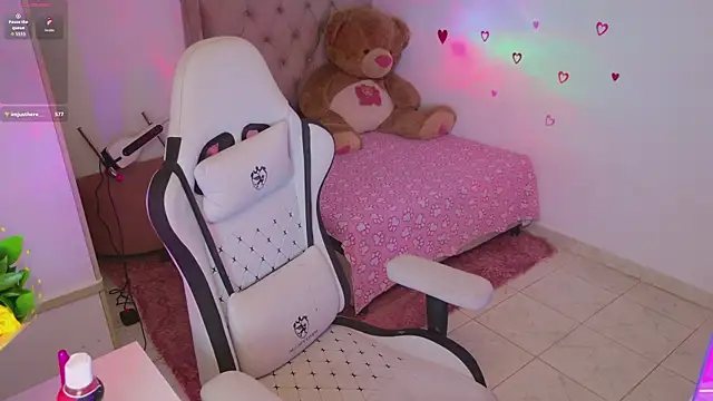 brunetteadams001 - BrunetteAdams001's free webcam