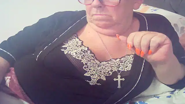 Preview of playful_milf_demi