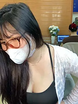 hide_from_colleagues live sex cam