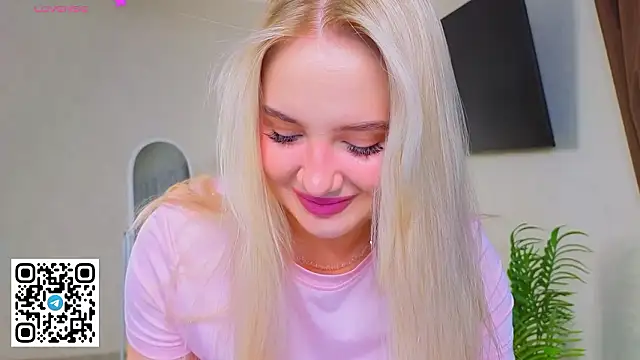 oliviabr0wn0 (F young) - dancing without bra for 5 min