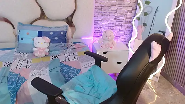 casse_tay (F teen) - close-up pussy more fingers