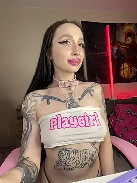 Webcam Model (Molly__Moon) is live