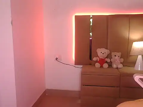 NaughtyUrus Live Webcam on Stripchat