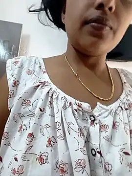 hot-tinaa (F young) - Boobs Show