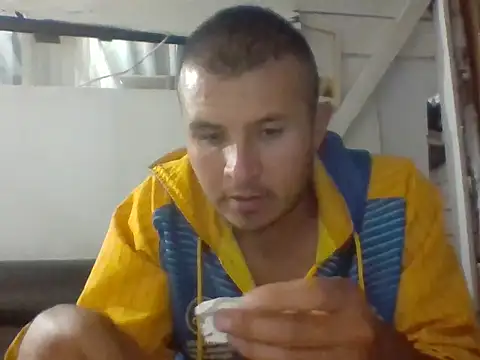 santiii___12 - Santiii___12's free webcam - UK Sex Cams