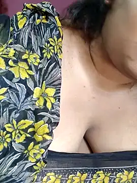 Webcam Model (hotbhabhi011)  is live.Free join now!