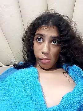 Webcam Model (noe_30)  is live.Free join now!