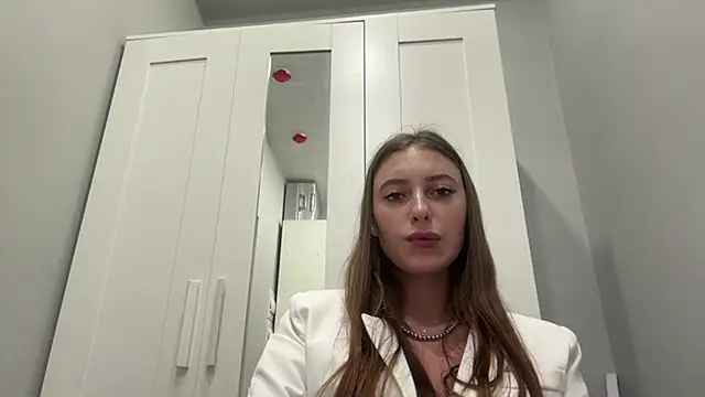 selena_favn - Selena_favn's free webcam