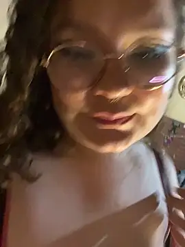 SecsiMoon from StripChat is Freechat