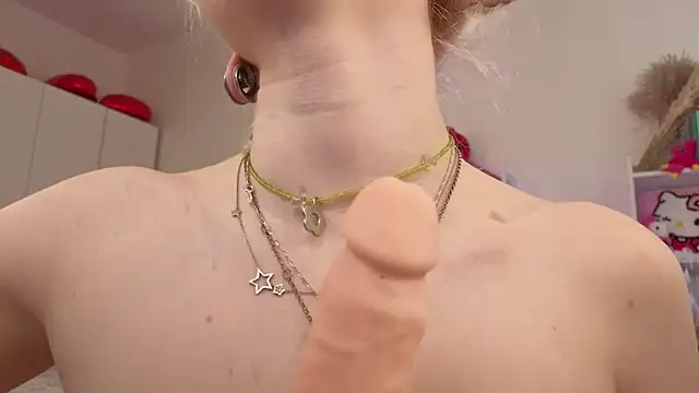 mia_waterfall (F teen) - Outstanding finger pussy in doggy