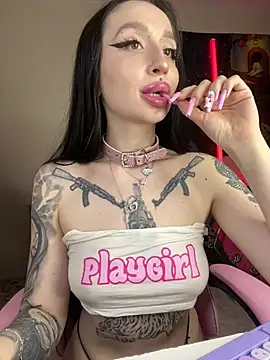 Webcam Model (Molly__Moon) is live