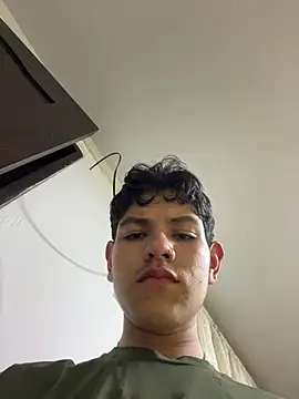 juanma759 - Juanma759's free webcam