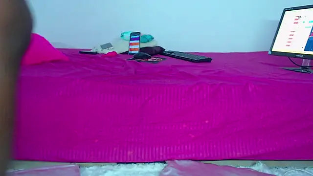 milytylor - Milytylor's free webcam