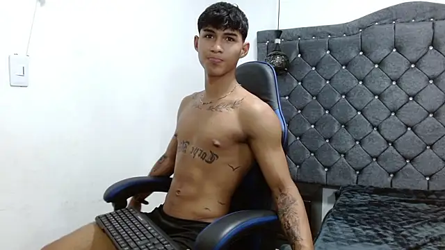 luka_big18 (M twink) - Cum show/ close transmissio😈