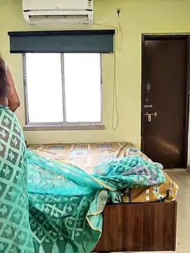 Webcam Model (Poly_bhabi)  is live.Free join now!