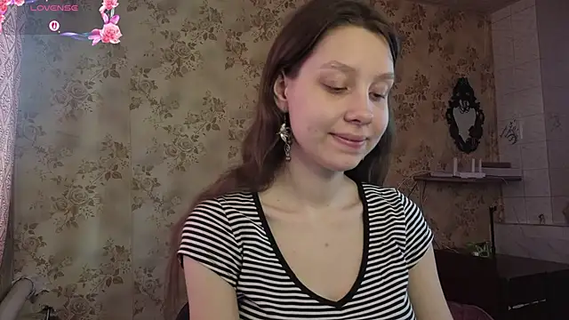 qutiedasweet - QutieDaSweet's free webcam - UK Sex Cams