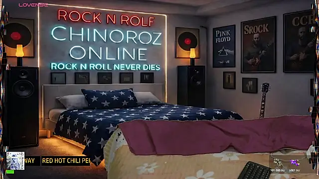 chino_roz (Ask my age) - tshirt off + smoke