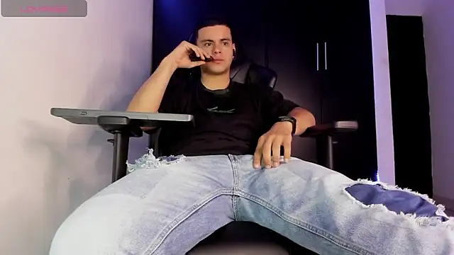 liam_mateo (M twink) - helicopter with my cock + 5 spankings