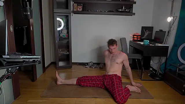 viktorsecret (M young) - naked and flexing