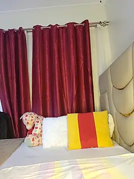 Webcam Model (NicRaisaa)  is live.Free join now!