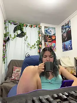 vaioletuwu - VaioletUwU's free webcam