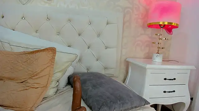 scarlett_d_ville - Scarlett_d_ville's free webcam