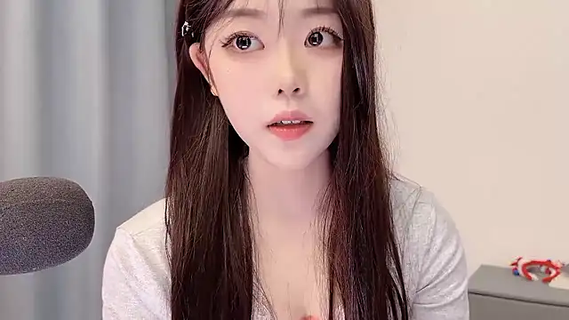 smalldaisy - Smalldaisy's free webcam