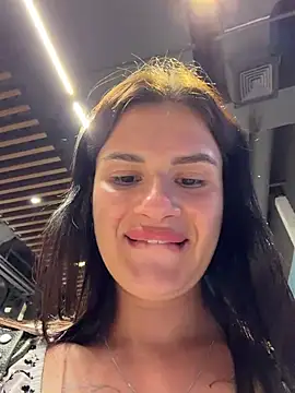 MiraReach's Live Sex Cam Show