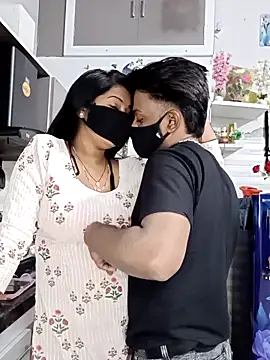 Live cam model Kaur_Simran_01 broadcasting live