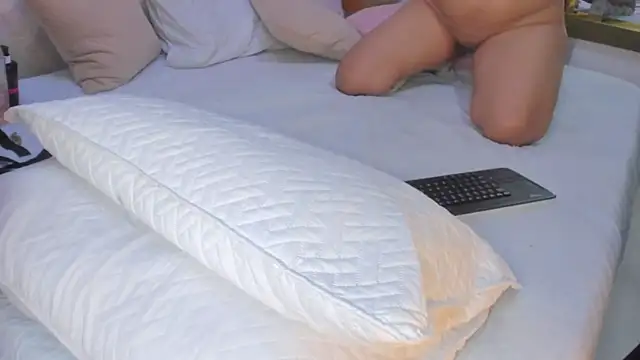 mia_and_lexy - Mia_and_lexy's free webcam - UK Sex Cams