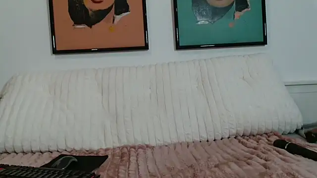 RubiRosen Live Webcam on Stripchat