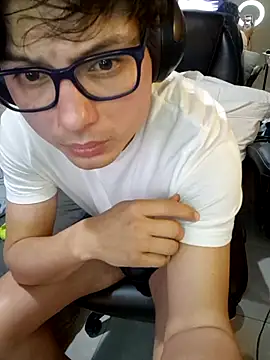 Ais_B10 live sex cam