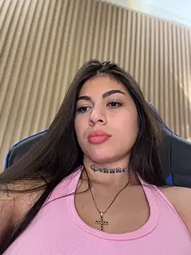 sarasanders_4 - Sarasanders_4's free webcam - UK Sex Cams