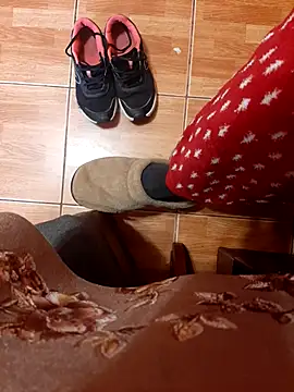 feet_toes - Feet_toes's free webcam - UK Sex Cams