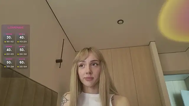 lunainnk - Lunainnk's free webcam - UK Sex Cams