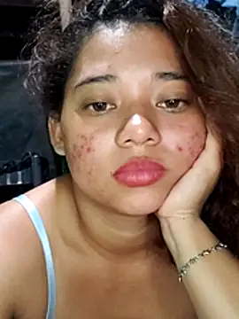 Webcam Model (Violethroos)  is live.Free join now!